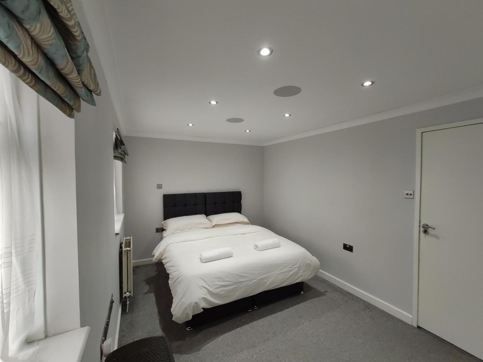 Elegant 3-Bedroom Home, Sleeps Up To 5 Guest. South Ockendon Exterior photo